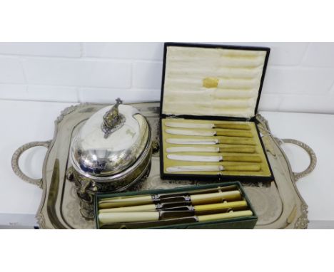A mixed lot of Epns wares to include a twin handled tray, a butter dish with glass liner and a cased set of butter knives, (a