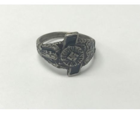 German WW2 style ring , DJ ?  VF
