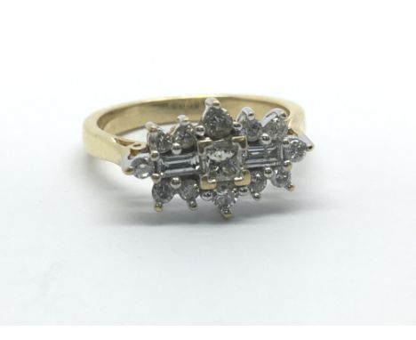 An 18ct yellow gold and diamond cluster ring, approx 0.50ct, ring size approx L/M