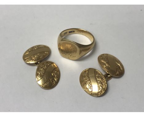 A pair of heavy 18ct gold cufflinks and signet ring, 14.8g.