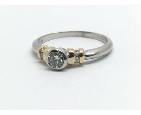 An 18ct white gold and solitaire diamond ring, approx 0.25ct, ring size approx K/L