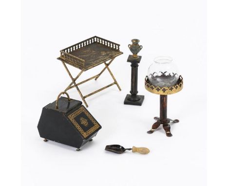 5 Teile für die Puppenstube    1x wohl Rock &amp; Graner.        Ungemarkt.        Um 1900.                    Blech, Glas.  