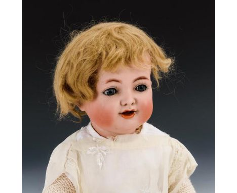 "Mein Lieblingsbaby"    Kämmer &amp; Reinhardt.        Gemarkt "K &amp; R Simon &amp; Halbig 126 42".        Um 1914.        