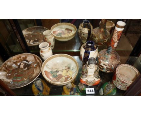 Shelf of Japanese porcelain Satsuma pieces (7)
