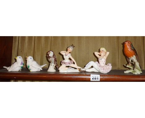 Plichta bird figurines, retro lady figurines etc. (one shelf)