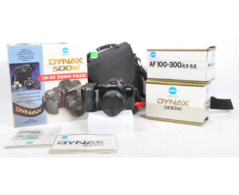 Minolta - A collection of late 20th Century 1990s 35mm Minolta Dynax film cameras and accessories. The collection to include 