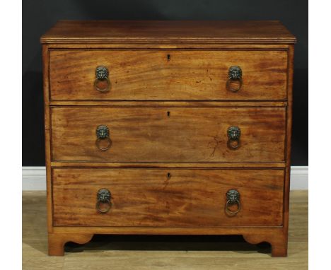 A George III mahogany chest, rectangular top with reeded edge above three long graduated cockbeaded drawers, lion mask ring h