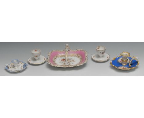 A Graingers and Co Worcester rectangular basket, painted with flowers, within a gilt scroll border, pink border, 20cm wide,  