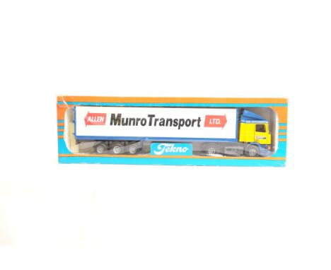  Tekno DAF 95 Box Trailer - Munro Transport | Scale: 1:50 | Model Code:  | Certificate: No | Lot Condition: Good | Mirrors: N