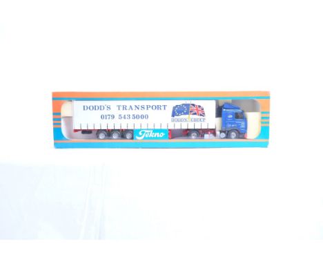  Tekno Volvo FH12 Curtainside Trailer - Dodd's Transport | Scale: 1:50 | Model Code:  | Certificate: No | Lot Condition: Dama