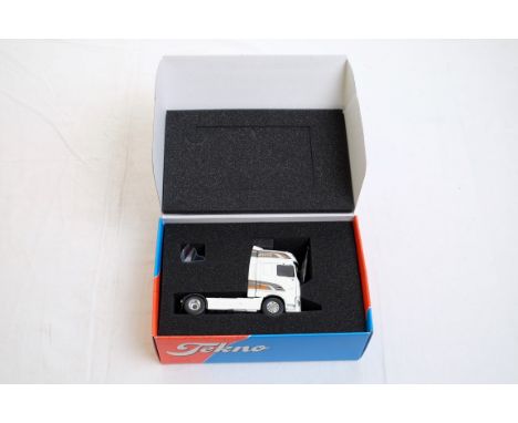  Tekno DAF XF 510 Euro 6 4x2 Demo 2015 Tractor Unit - Tekno Basics | Scale: 1:50 | Model Code: 68614 | Certificate: N/A | Lot