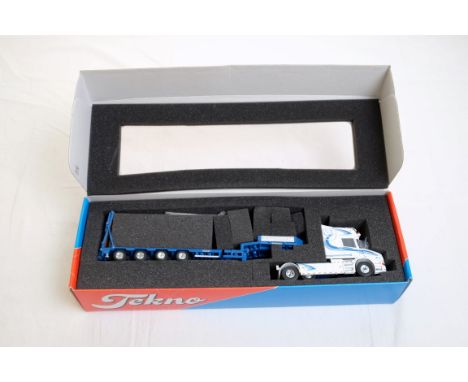  Tekno Scania T-Cab low Loader Trailer - Govern Heavy Haulage - Irish | Scale: 1:50 | Model Code: 59820 | Certificate: No | L