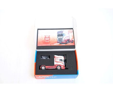  Tekno Scania 650 Tractor Unit - Joe Gwyne - Irish | Scale: 1:50 | Model Code: 67951 | Certificate: Yes | Lot Condition: Good