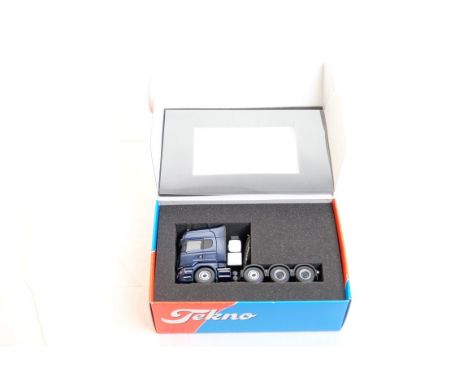  Tekno Scania Streamline R-Series Topline HIIAB 8x4 - Tekno Basics | Scale: 1:50 | Model Code: 65312 | Certificate: N/A | Lot