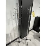 LOT: (2) Patères Chromés