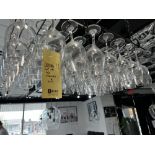 LOT: (40) Verres à Vin