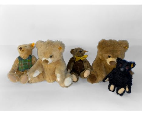 Five Steiff Collectors and other bears, including a Danbury Mint for Steiff Flying Scotsman bear, the largest 26cm H