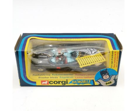 Vintage 1976 Corgi 267 Batmobile in original box with both figurines - Batmobile in very good condition, box has slight crump