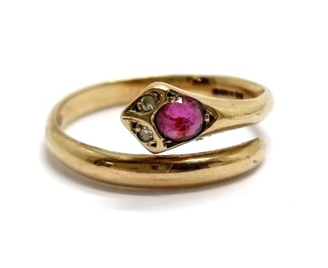 9ct hallmarked gold ruby / diamond set snake ring - size P &amp; 2.4g total weight 