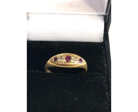 18ct gold diamond &amp; ruby gypsy ring weight 3.8g 