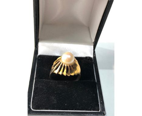 14ct gold modernist pearl  ring weight 3.6g 