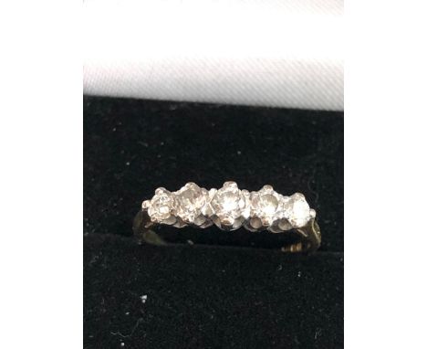 18ct gold 5 stone diamond ring weight 2.7g 