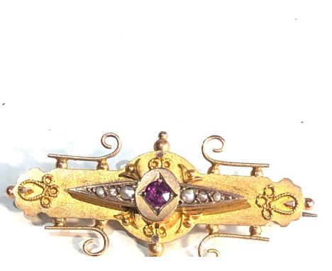 Antique 9ct gold ruby &amp; pearl  brooch weight 3.1g measures approx 4cm by 1.7g 