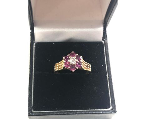 18ct gold ruby &amp; diamond ring weight 4.7g 