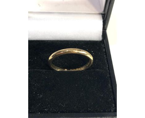 18ct gold De Beers (diamond on inside) gold band wedding ring 2g 