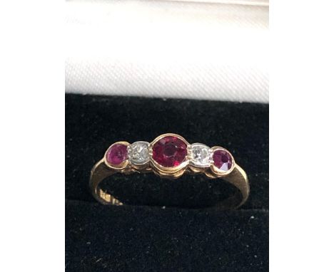 Antique 18ct gold diamond &amp; ruby ring weight 2g 