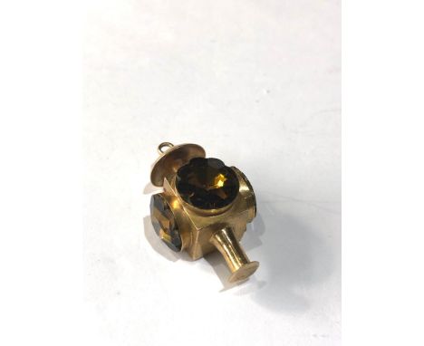 9ct gold light/lamp/traffic light charm weight 3.3g 