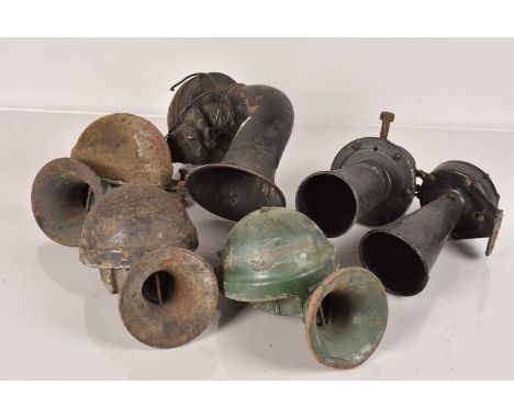 A collection of Vintage Car Horns, including Robert Bosch and Klaxon, plus others, mixed condition (parcel)