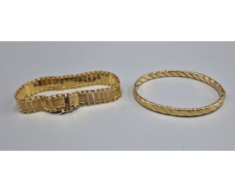 A 9ct gold bangle together with a 9ct gold linked bracelet, 17.6 grams 