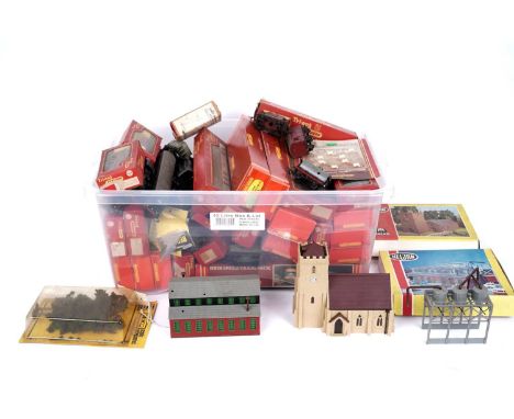 A selection of 00-gauge model railway, to include: Hornby Railways Intercity 125 High Speed Train pack; Hornby Railways R369 