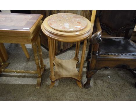 20TH CENTURY OVAL SIDE OR LAMP TABLE, THE TOP INSET WITH MARBLE, 52CM WIDE