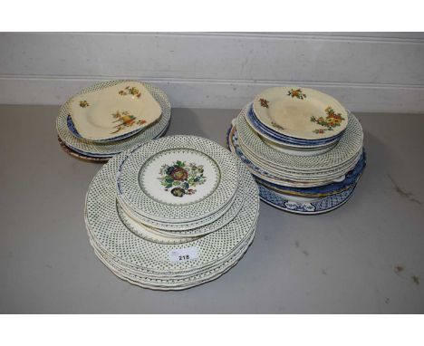 MIXED LOT OF VARIOUS DECORATED PLATES TO INCLUDE MASONS,  ASHWORTH BROS AND SPODE ITALIAN