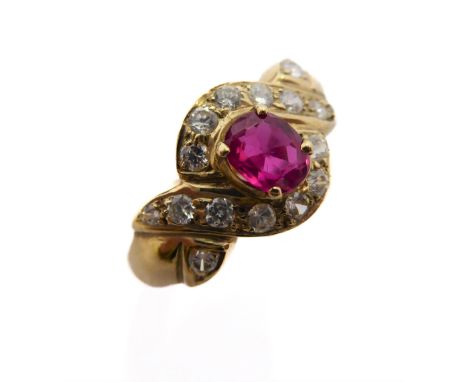 A 9-carat gold multi-stone set dress ring, size S