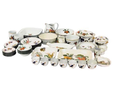 Royal Worcester Evesham and Evesham Vale dinner wares, to include flan dishes, bowls, tureen and cover, breakfast bowls, dinn