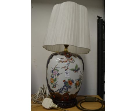 A Chinese style porcelain table lamp.