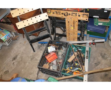 A QUALITY OF ASSORTED TOOLS AND PARTS TO INCLUDE SAW BENCHES, BATTERY CHARGER ETC