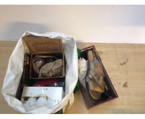 BAG CONT. PAIR OF LADIES SHOES, BOXED TEAPOT & MISC.