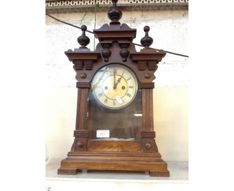 WOODEN MANTEL CLOCK    H5