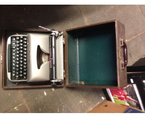 PORTABLE TYPEWRITER