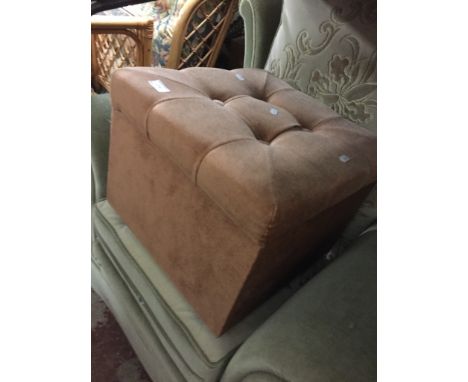 PINK BOX POUFFE