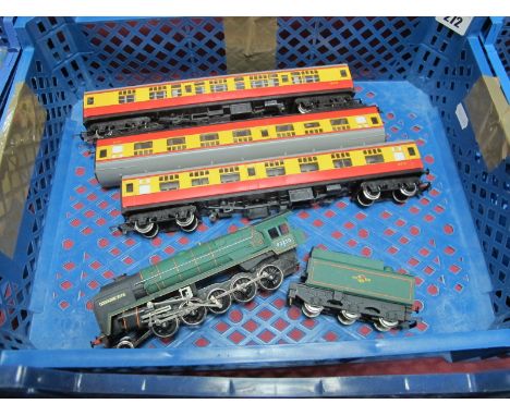 A Hornby "OO"Gauge/4mm Unboxed Class 9F 2-10-0 Steam Locomotive and Six Wheel Tender, BR green "Evening Star" R/No 92220, goo