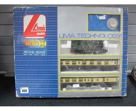 A Lima "OO" Gauge/4mm Ref No 104316 TW Boxed Train Set, comprising GWR Class 45 Small Prairie 2-6-2 Tank Steam Locomotive, G.