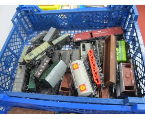 Twenty Seven Items of Unboxed "OO"Gauge/4mm Rolling Stock by Hornby, Triang etc, brake vans box vans, private owner wagons, h