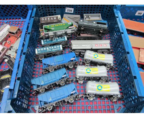 Twenty One "OO"Gauge/4mm Unboxed Items of Rolling Stock, by Hornby, Lima etc; brake van, ore wagons, "BRT" hoppers (3), Blue 