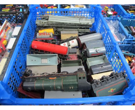 A Triang "OO"Gauge/4mm "Princess Elizabeth" 4-6-2 Steam Locomotive and Six Wheel Tender, BR green R/No 46201, unboxed/playwor