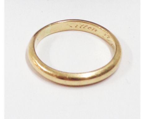 An old yellow metal wedding band with internal inscription - size R - boxed